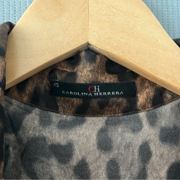 CH Carolina Herrera Oversize Leopard Print silk Midi dress - Picture 5 of 5